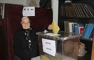 Konya’da mahalle sakinleri muhtarlarını seçmek...