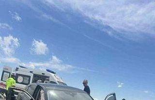 Konya’da otomobil kamyona çarptı: 2 yaralı