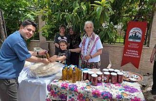 Kooperatif üyesi kadınlar bayram öncesi doğal...