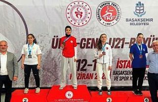 Körfezli karateci Hümeyra şampiyon oldu