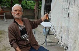 Koyunları otlatırken öğrendi: 61 yıldır balık...