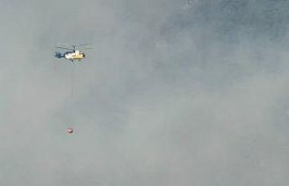 Kozan’daki orman yangını sürüyor, ekipler müdahale...