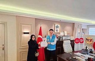 Küçük ellerden büyük destek: Hafızlık öğrencilerinden...