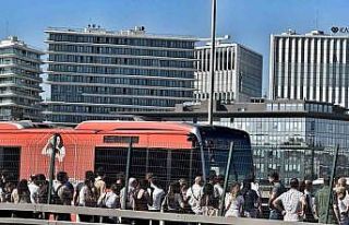 Küçükçekmece’de metrobüste yangın paniği