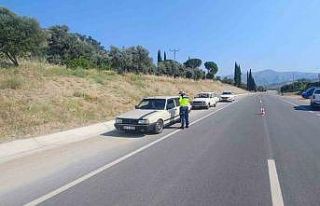 Kurallara uymayan 33 sürücü cezadan kaçamadı