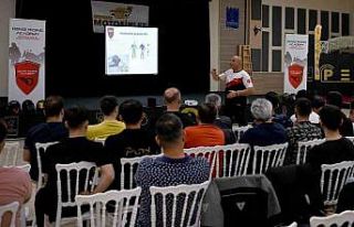 Kuşadası’nda motosiklet tutkunlarına ileri ve...