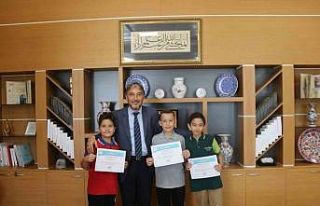 Kütahya’da yarışmalarda dereceye giren öğrencilere...