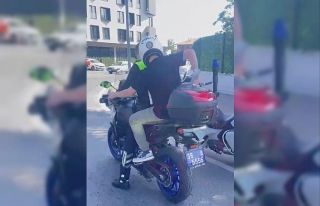 LGS’ye geç kalan öğrencileri polis yetiştirdi