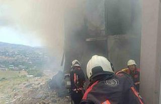 Malatya’da inşaat işçilerinin kaldığı şantiyede...