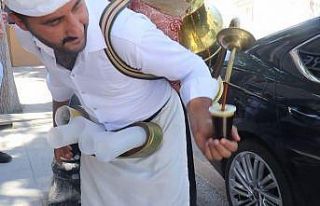 Malatyalılar, meyan kökü şerbetiyle serinliyor