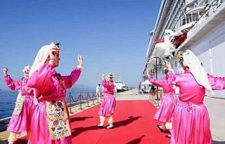 Malta bayraklı kruvaziyer Bodrum’a ilk seferini...