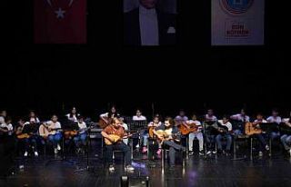 Maltepe’de geleceğin sanatçılarından yıl sonu...