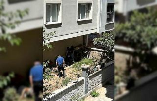 Manisa’da bunalıma giren bir kişi intihar etti