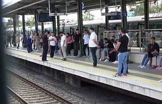 Marmaray’da teknik arıza: Yolcular aktarma yaparak...