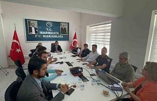 Marmaris’te deprem sonrası sahaya çıkan ekipler...