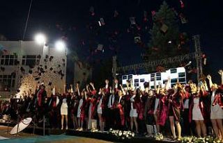 MCBÜ Tıp Fakülteli genç hekimler sağlık ordusuna...