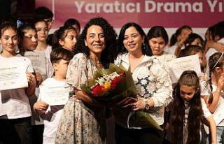 Merkezefendi Kent Tiyatrosu’nda yılsonu gösterisi...