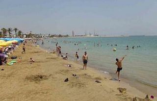 Mersin plajlarında bayram bereketliliği yaşandı