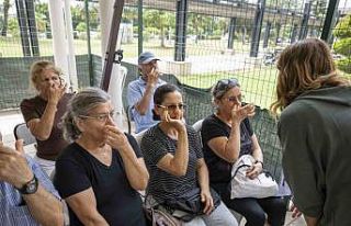 Mersin’de yaşlılara doğru solunumun önemi anlatıldı