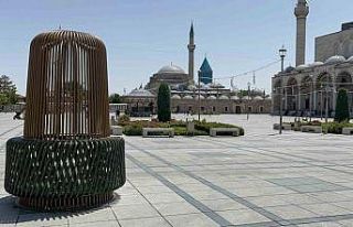 Mevlana Müzesi bayramda 50 binden fazla ziyaretçiyi...