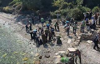 Milli Park’ta ziyarete kapalı koylar temizlendi