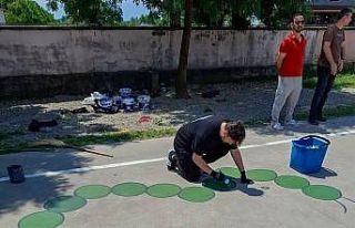 Miniklerin hayalindeki oyun alanlarını oluşturdular