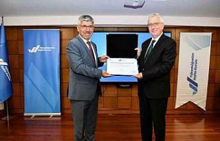 MSKÜ, Kurumsal Akreditasyon Belgesini teslim aldı