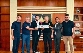 Muşspor’a özel ’49 MUS 49’ plakası hediye...