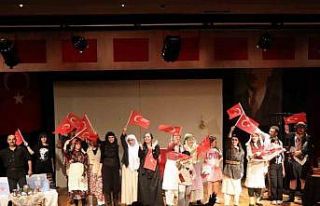 Nazilli’de tiyatro oyununa ilgi yoğun oldu