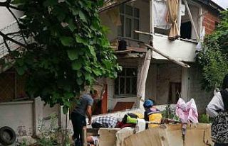 Niksar’da evin balkonu çöktü, 1 kişi yaralandı