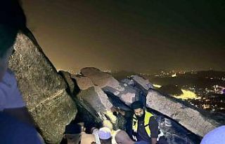 Nur Dağı hacı adaylarının akınına uğruyor