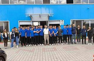 Öğrencilerin fabrika ziyareti