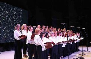 Öğretmenlerin türkü konseri beğeni topladı