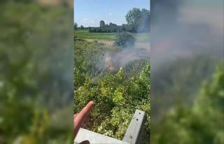 Otluk alanda çıkan yangın, kara yolunu kapladı