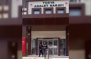 Otobüsün bagaj kısmında 10 düzensiz göçmen...