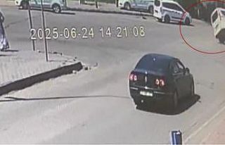 Otomobil ile kamyonetin çarpıştığı kaza güvenlik...