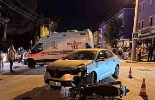 Otomobil ile motosiklet çarpıştı: 1 ağır yaralı