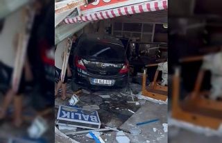 Otomobil, lokantaya girdi: 5 kişi hastanelik oldu