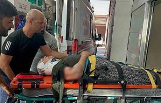 Otomobilin çarptığı kadın yaralandı