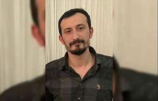 Otomobilin çarptığı motosiklet sürücüsü hayatını...