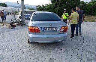 Otomobille çarpışan motosikletteki 2 çocuk yaralandı