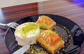 (ÖZEL) Bu yıl baklavanın yanında dondurma revaçta