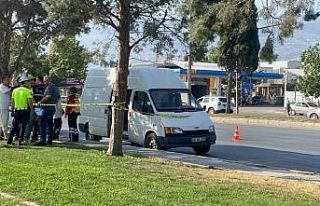 Park halindeki minibüste ceset bulundu
