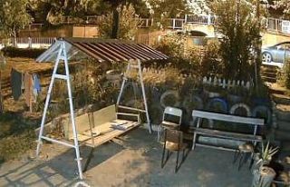 Park halindeki otomobile çarpıp kaçtı