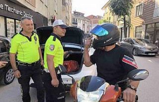 Polisten 10 kez kask cezası yedi