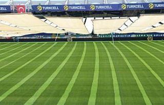 Rizespor stadında çimlere brandalı önlem