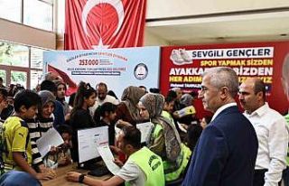 Şahinbey Belediyesi’nden öğrencilere karne hediyesi