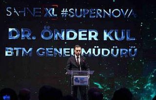 Sahne XL etkinliğinde ’Supernova’ temasıyla...