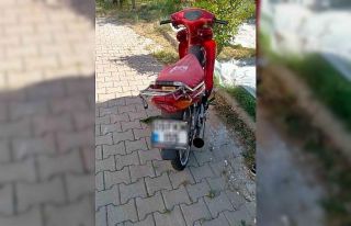 Sahte plakalı motosiklet sürücüsüne 74 bin lira...