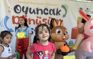 Sakarya’da oyuncaklar paylaşıldı, kalpler ısındı